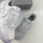 AIR FORCE 1 X AMBUSH «Triple White» - Imagen 3