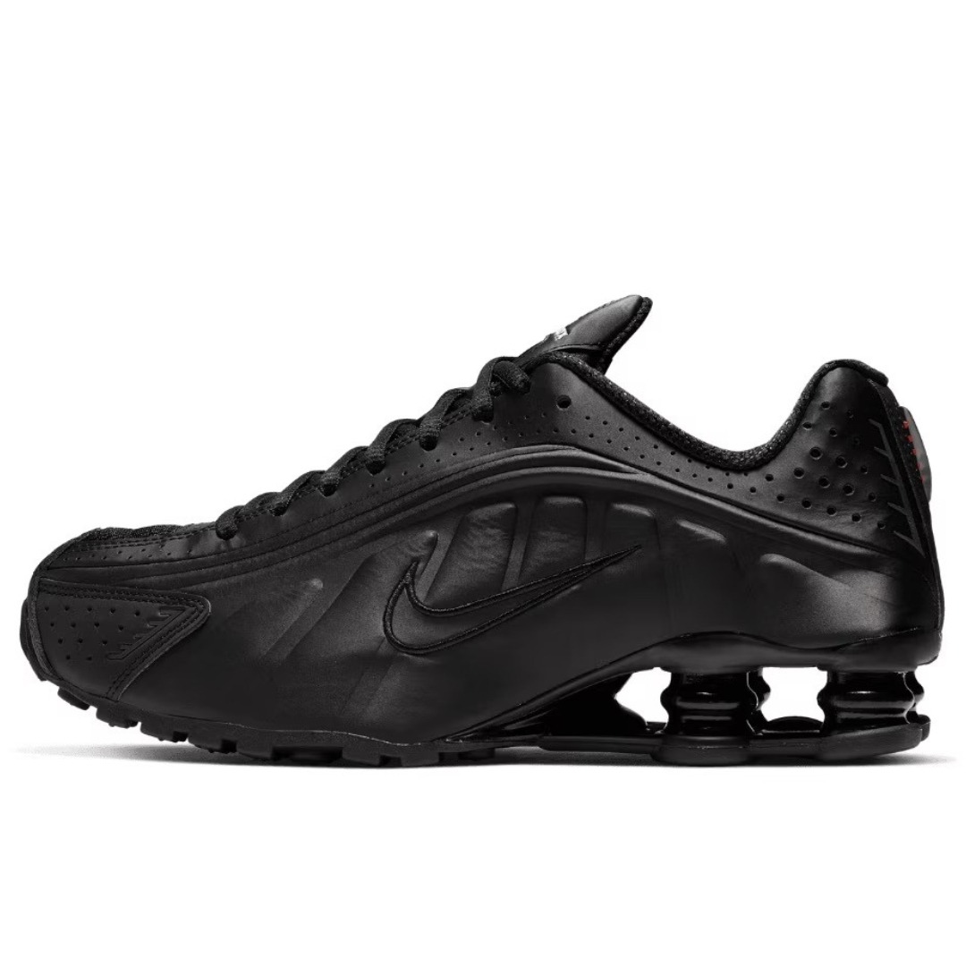 imgi_2_Diseno-sin-titulo-2025-09-03T081729.818 NIKE SHOX R4 «Total Black» - Imagen 1