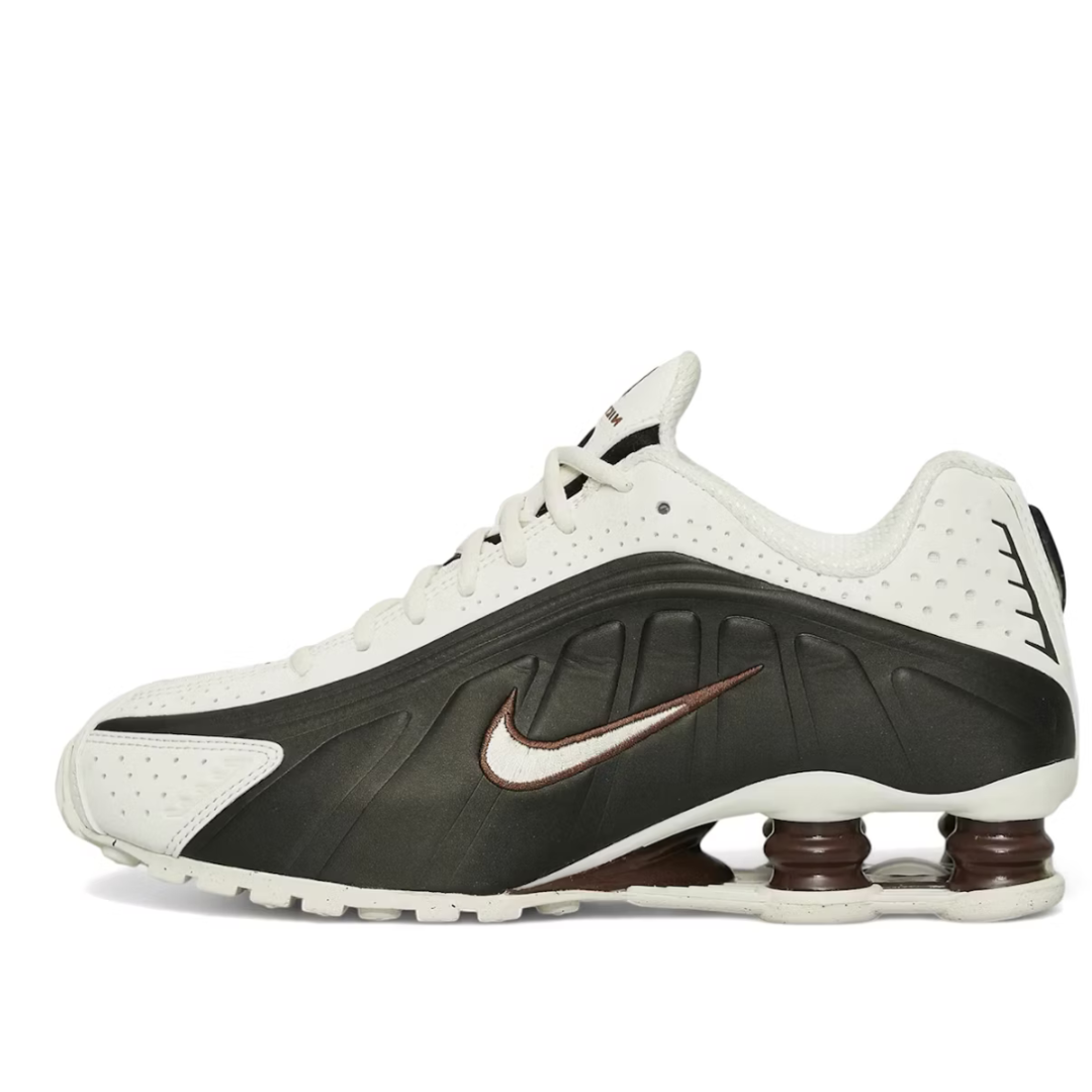 2 Nike Shox R4 Sail Fauna Brown - Imagen 1