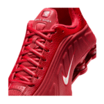Nike Shox R4 sneaker in a "Gym Red" - Imagen 6