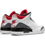 AIR JORDAN RETRO 3 "Fire Red Denim" - Imagen 4