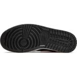 AIR JORDAN 1 High "Black Chile Red" - Imagen 4