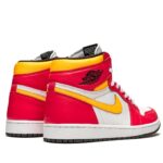 AIR JORDAN 1 High "Light Fusion Red" - Imagen 6